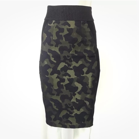 Anthropologie Sz 0 Camo Print Pencil Skirt Green Black Cotton Polyester - Picture 2 of 8